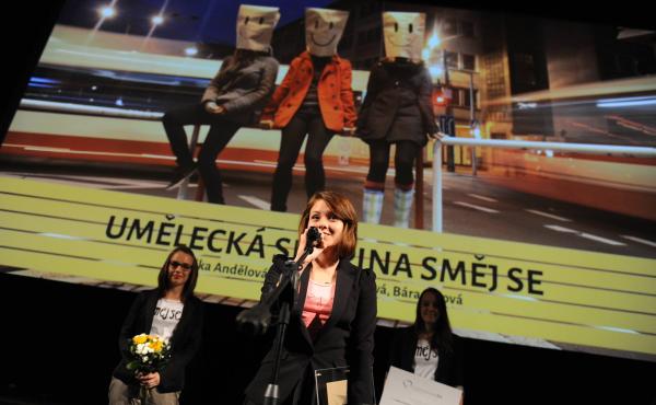Vítězky Gratias Tibi 2015 z umělecké skupiny Směj se z Ústí nad Labem